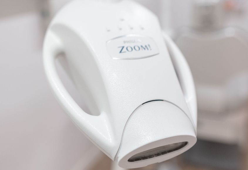 blanqueamiento-dental-manresa-zoom-clinica-raga