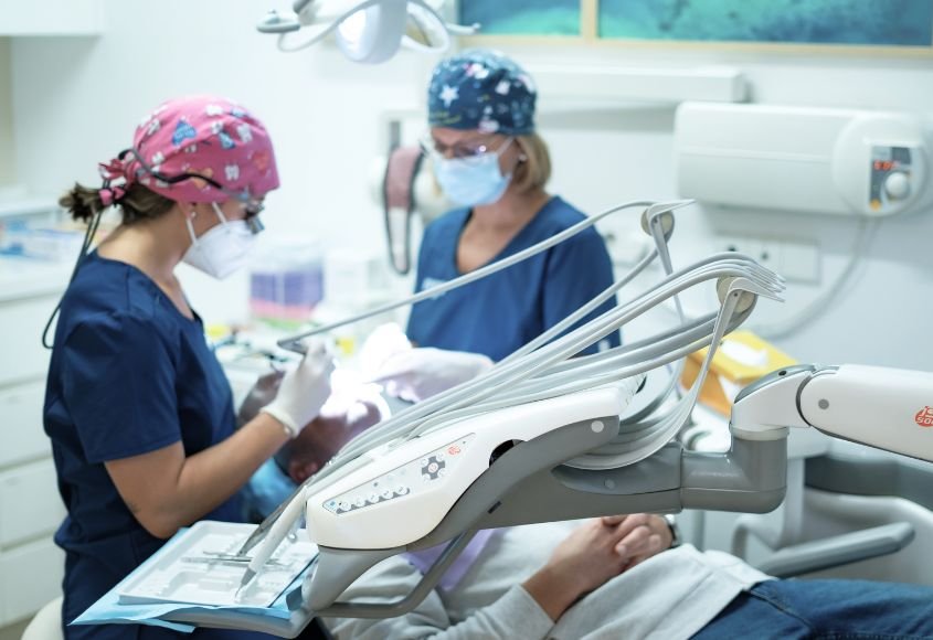 cirugia-oral-en-manresa-tratamientos-seguros