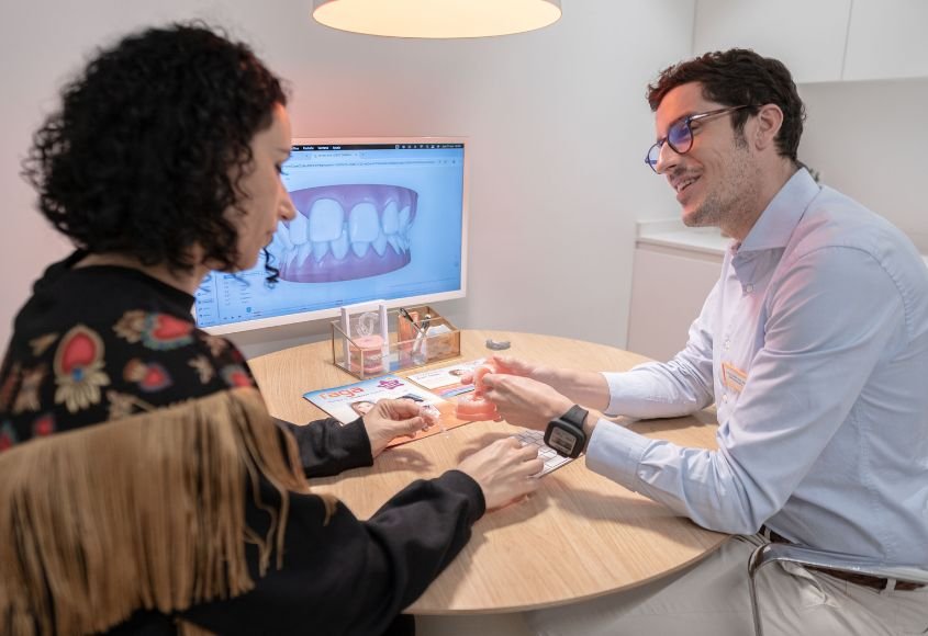 dentistas-equipo-especialistas-multidisciplinar-manresa-RAGA