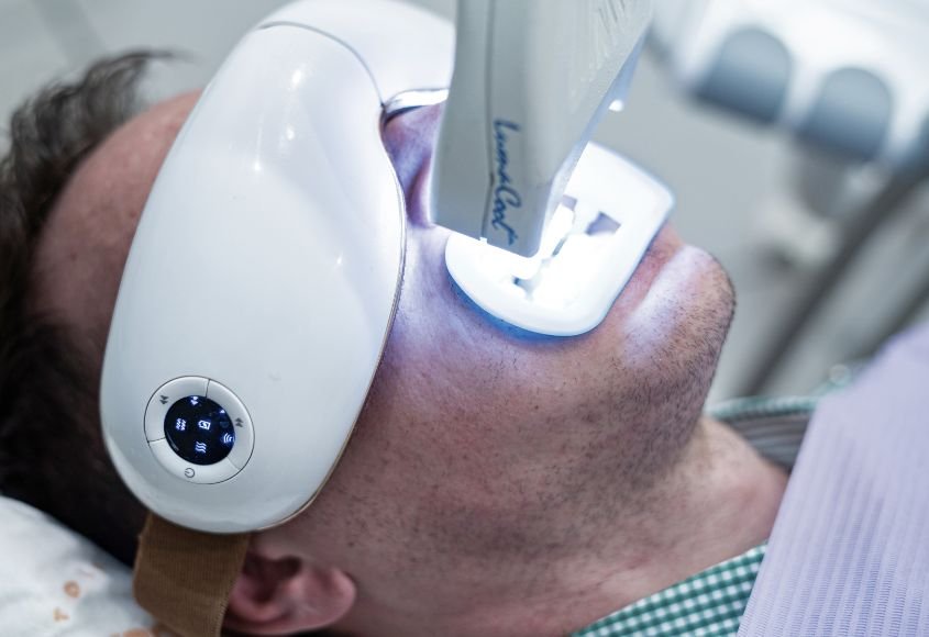 tratamiento-blanqueamiento-dental-manresa-raga