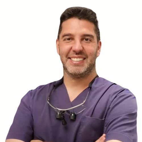 Dr. Iván Valdés: Cirujano implantólogo en Raga Manresa